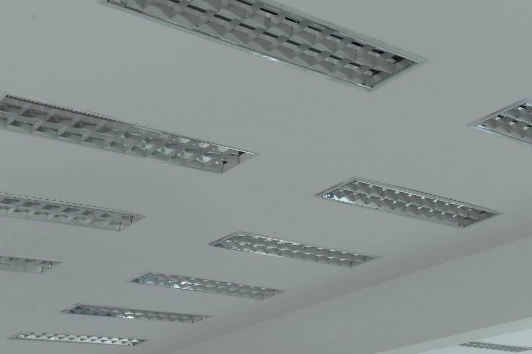 Row,Of,Recessed,Ceiling,Light,For,Fluorescent,Tubes,,Turned,Off