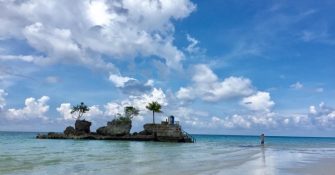 NGCP to complete Boracay transmission project by 2024.