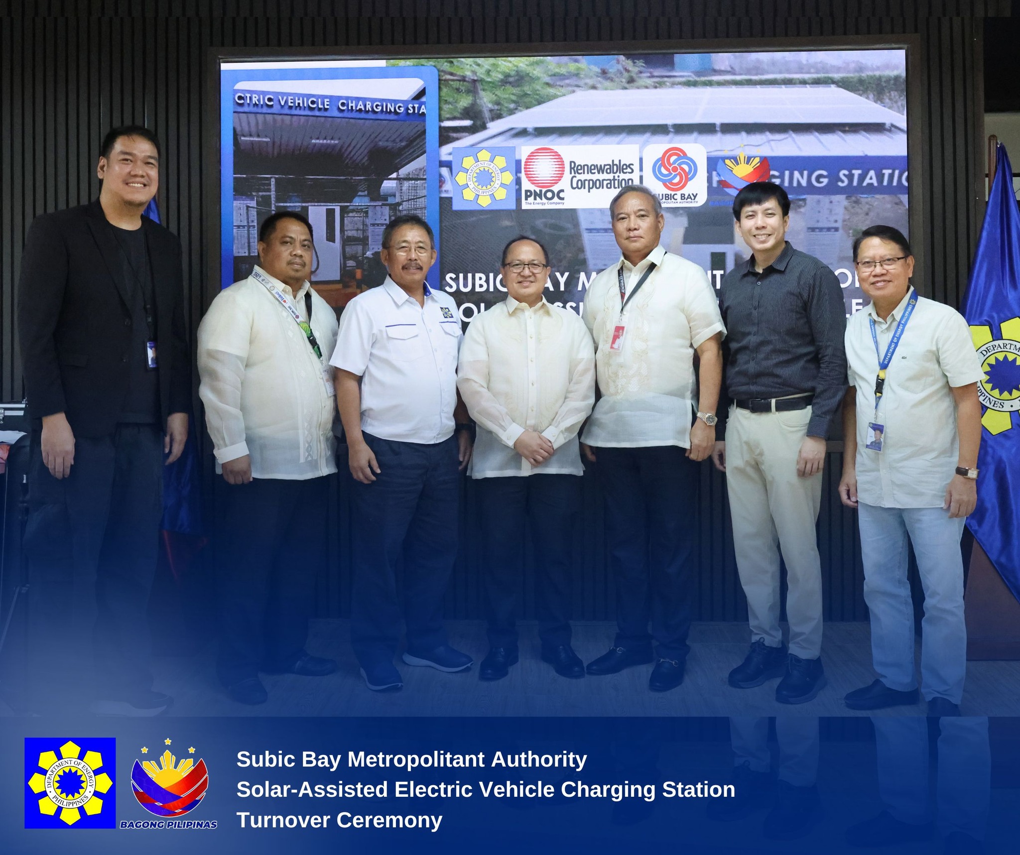 DOE turns over solar-assisted EV charging station to SBMA