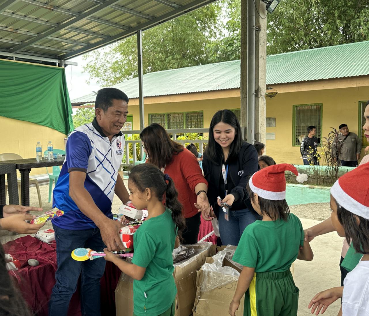 MGEN’s Handog sa Pasko Reaches 6,300 Communities With PHP 3.2M in Holiday Aid
