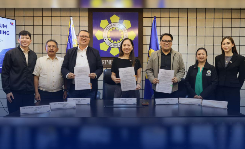 DOE inks solar, efficiency deals with Iloilo, Bacolod for public buildings